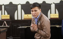 Ca sĩ Châu Việt Cường được giảm 2 năm tù, bật khóc khi nhắc đến mẹ mới mất