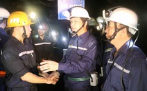 Bộ trưởng xuống hầm lò sâu 140m ‘thăm dò’ thợ mỏ về luật lao động