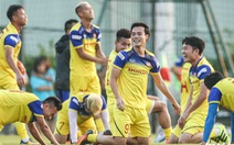 Xem tuyển Việt Nam sảng khoái trong buổi tập đầu tiên chờ đấu Malaysia