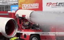Video: Robot chữa cháy với hệ thống phun nước 2500 lít/ phút