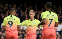 Khuất phục Everton, M.C tiếp tục bám đuổi Liverpool