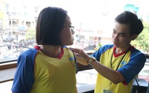 Sinh viên sáng chế áo thun chống đuối nước