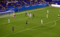 Video cầu thủ trẻ Barca độc diễn ghi bàn 'chắc Messi cũng tự hào'