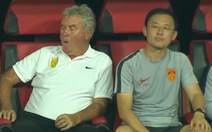 Báo Sina: 'Hiddink ngáp dài, Sun Jihai bất lực, U22 Trung Quốc bại trận trước Việt Nam'