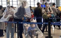 Video: Dùng bình nhựa, túi nilông làm khẩu trang chống virus corona ở Trung Quốc