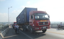Cấm xe tải trọng lớn qua cầu Rạch Miễu