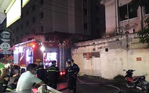 Cứu được 2 người nước ngoài mắc kẹt trong đám cháy tại khách sạn