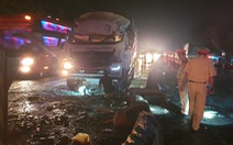 Xe tải va chạm xe khách: 1 người chết, 19 người bị thương giữa khuya