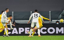 Lập cú đúp trong 4 phút, Ronaldo giúp Juventus đánh bại Cagliari