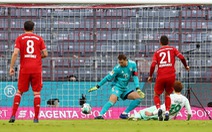 Neuer cứu thua ngoạn mục giúp Bayern giữ lại 1 điểm trên sân nhà