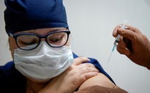 Vắc xin COVID-19 của Nga giá dưới 20 USD, hiệu quả 95%