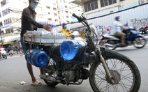 'Biết rồi, khổ lắm, nói mãi' chuyện cái xe máy cà tàng ở Việt Nam