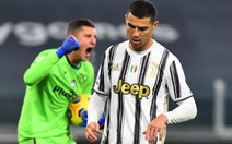 Ronaldo sút hỏng phạt đền, Juventus bị cầm chân