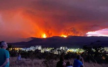 Cháy rừng lan tới thủ đô Úc