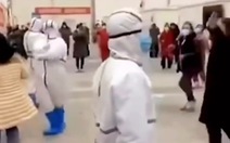Video: Bác sĩ Vũ Hán cùng bệnh nhân nhiễm Covid-19 nhảy múa để giảm căng thẳng
