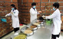 Trong đại dịch corona, dân Trung Quốc lùng mua thuốc trị HIV