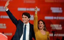 Vợ chồng Thủ tướng Canada tự cách ly vì COVID-19
