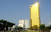 Cận cảnh hai tòa nhà 'dát vàng' gây nhức mắt tại Đà Nẵng