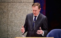 Bộ trưởng Y tế Hà Lan từ chức sau khi ngất tại quốc hội vì kiệt sức