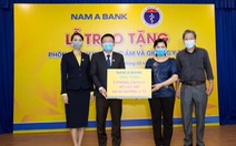 Nam A Bank tặng 2 phòng cách ly áp lực âm và 40 giường y tế