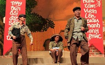 Các lãnh đạo bộ ‘xung phong’ mua 10 vé xem kịch Lưu Quang Vũ