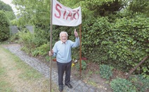 Cụ ông người Bỉ 103 tuổi đi bộ gây quỹ nghiên cứu COVID-19