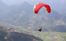 Phi công Nga rơi dù ở đèo Khau Phạ sau vài giây cất cánh