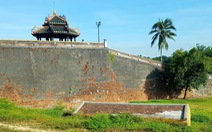 Choáng ngợp với tường thành 3 tầng bậc, 24 pháo đài kinh thành Huế xuất lộ