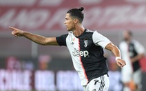 Ronaldo solo từ giữa sân và ghi bàn, Juventus thắng dễ Genoa
