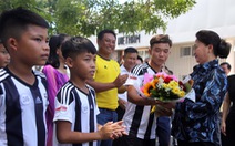 Chủ tịch Quốc hội thăm Học viện Juventus Việt Nam
