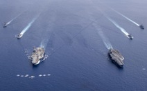 Hai tàu sân bay Mỹ vừa tập trận ở Biển Đông, vừa chống dịch COVID-19 ra sao?