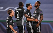 Lyon tạo 'địa chấn', loại Man City khỏi Champions League