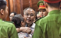Nói lời sau cùng, ông Nguyễn Thành Tài khóc nghẹn xin lỗi mẹ và nhân dân TP.HCM