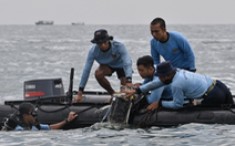 Vụ máy bay rơi tại Indonesia: Bắt đầu trục vớt 2 hộp đen