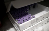 Vắc xin 'hàng chợ' của Pfizer kém chất lượng hơn hàng thử nghiệm?