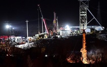 Trung Quốc chạy đua cứu 12 thợ mỏ 9 ngày mắc kẹt dưới lòng đất