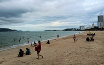 Người dân Nha Trang được tắm biển trở lại từ ngày 16-10