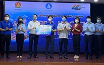 Tặng 8.000 dụng cụ học tập cho học sinh khó khăn, con em lực lượng tuyến đầu