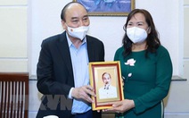 Chủ tịch nước Nguyễn Xuân Phúc thăm nhà giáo tiêu biểu tại TP.HCM