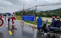 Gần 61.000 học sinh Bình Định không thể đến trường do lũ lụt