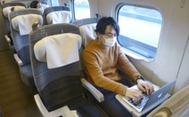 'Toa văn phòng' trên tàu siêu tốc Nhật Bản