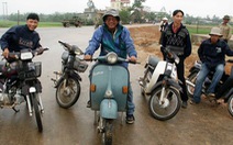 Chiếc Vespa vượt Trường Sơn ra Hà Nội lấy tấm bản đồ, vượt biên giới đến Phnom Penh