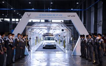 VinFast chính thức bàn giao ôtô điện đầu tiên đến khách hàng