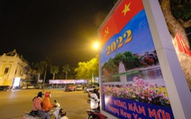 Không bắn pháo hoa, đếm ngược đón năm mới: Phố phường Hà Nội vắng vẻ như ngày thường