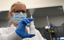 Giới chuyên môn choáng vì thuốc xịt mũi được khoe 'quét sạch virus corona'