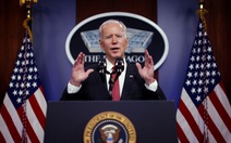 Ông Biden bất ngờ ra lệnh không kích Syria