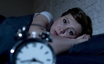 Càng cao tuổi, càng ngủ ít là bình thường?