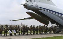 Nga ra lệnh rút quân, nhưng vẫn để lại vũ khí gần Ukraine