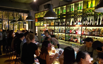 NÓNG: TP.HCM tạm dừng karaoke, quán bar, vũ trường từ 18h ngày 30-4