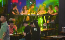 NÓNG: TP.HCM tạm dừng karaoke, quán bar, vũ trường từ 18h ngày 30-4